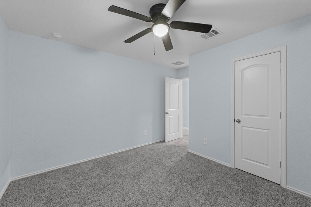 15223 Mayflower Street - Photo 23