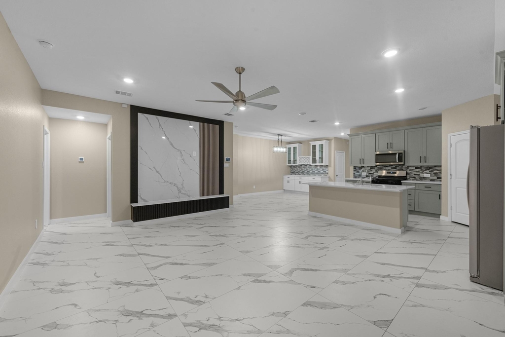 15223 Mayflower Street - Photo 11