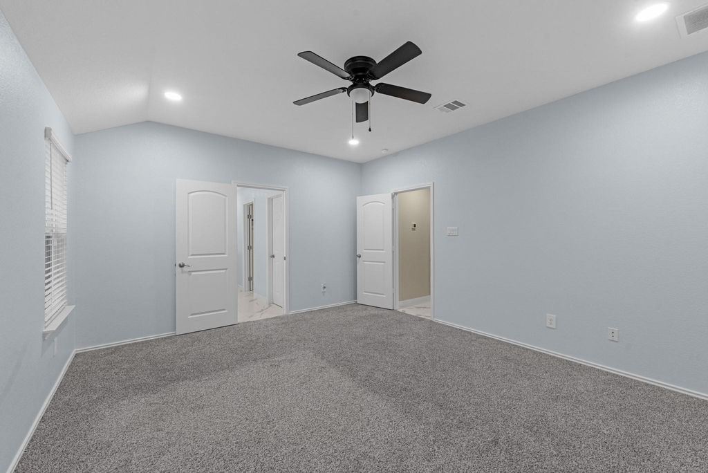 15223 Mayflower Street - Photo 13