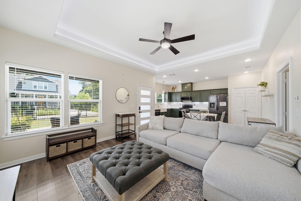 801 Wilkes Street - Photo 3
