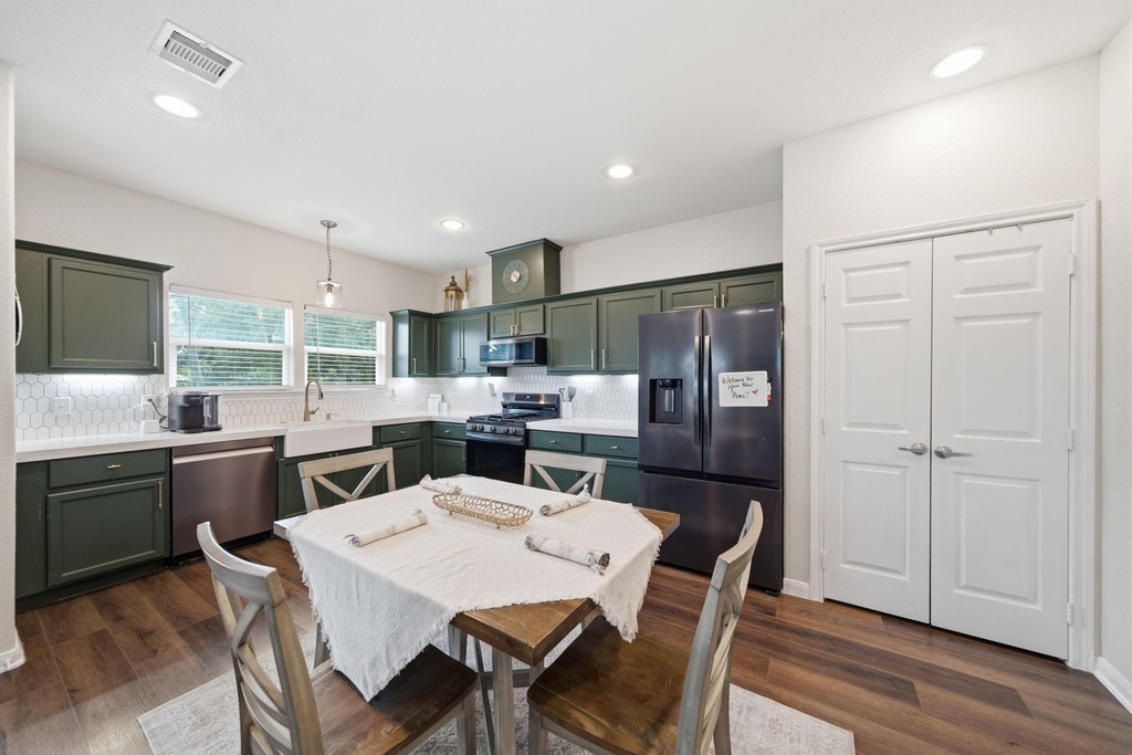 801 Wilkes Street - Photo 1