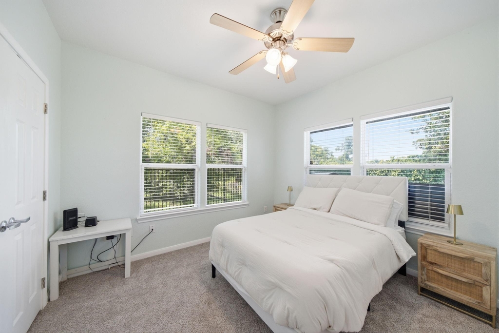 801 Wilkes Street - Photo 10