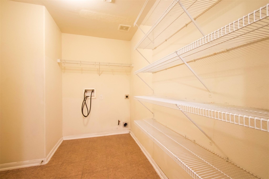 15602 Waumsley Way - Photo 34