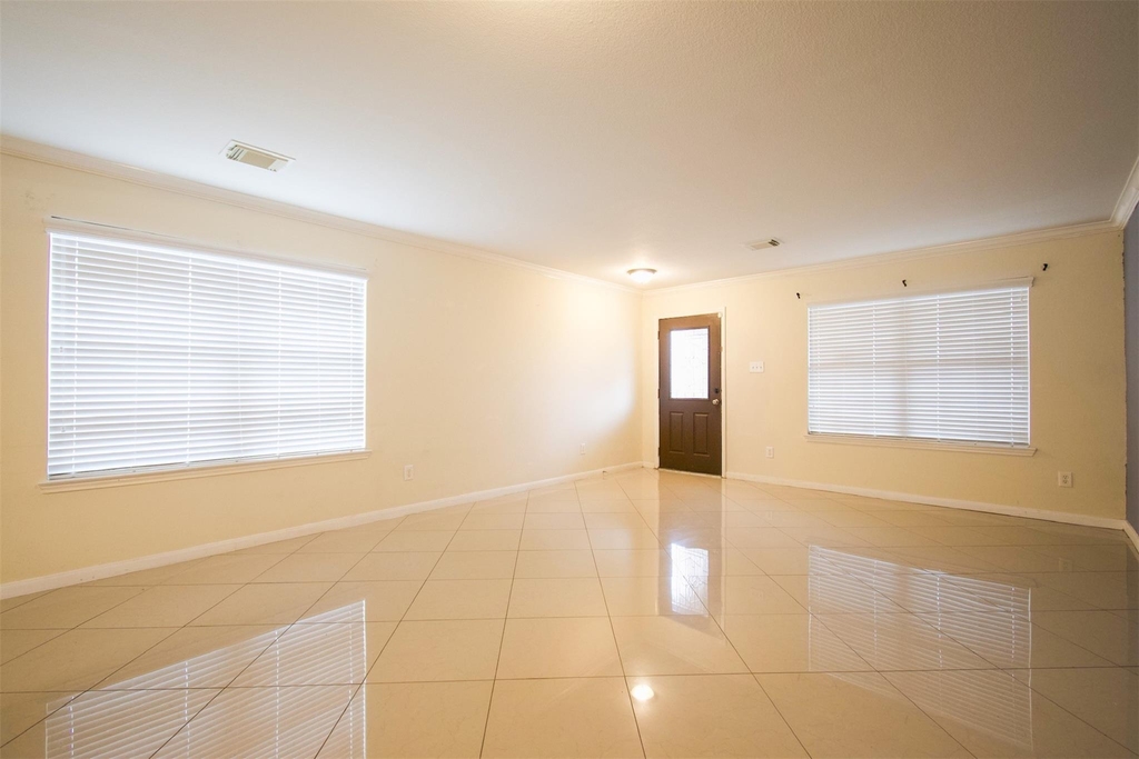 15602 Waumsley Way - Photo 8