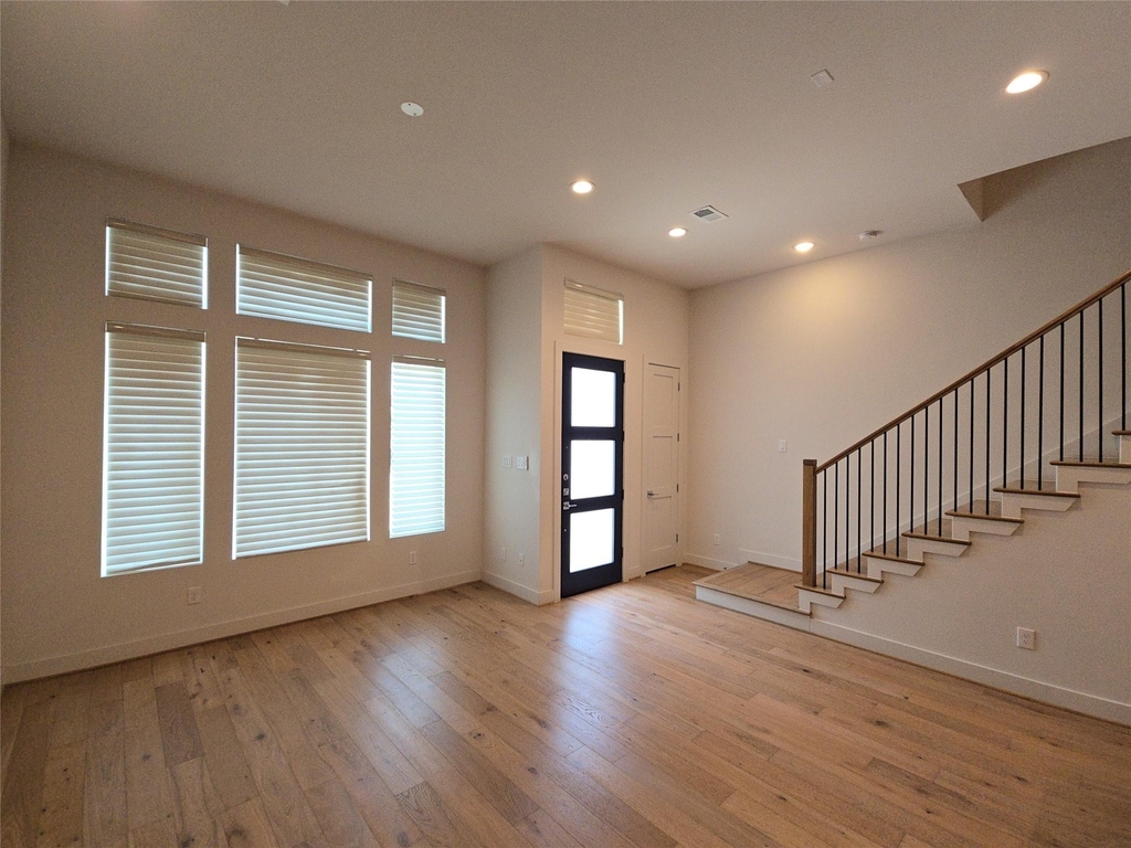 2414 Gray Street - Photo 4