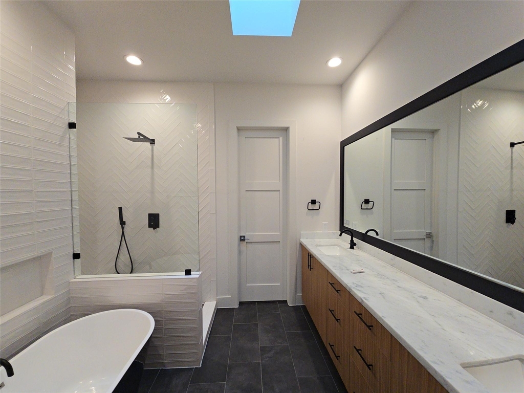 2414 Gray Street - Photo 12