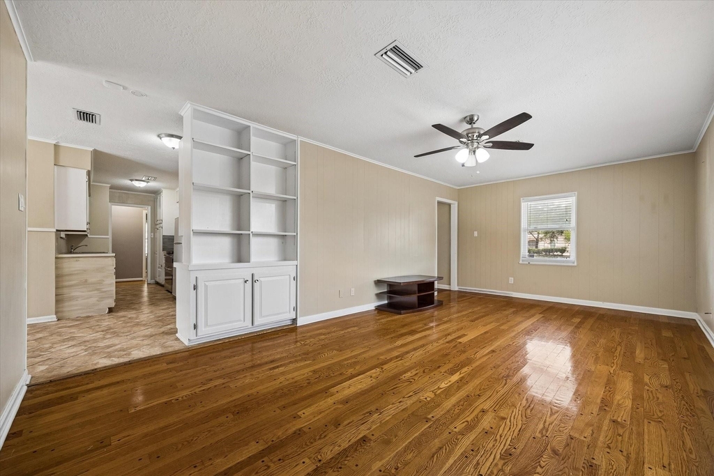 207 Eldridge Road - Photo 1