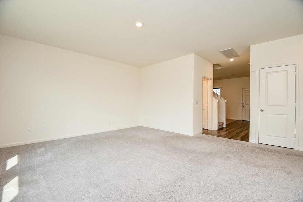 13526 Kinsman Road - Photo 5