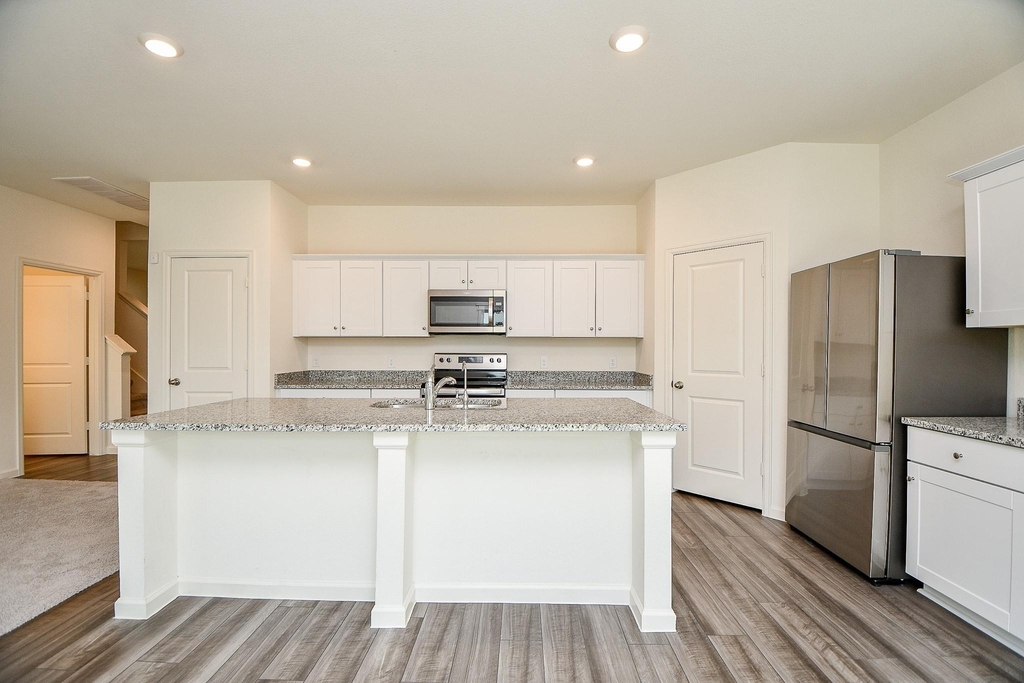13526 Kinsman Road - Photo 10