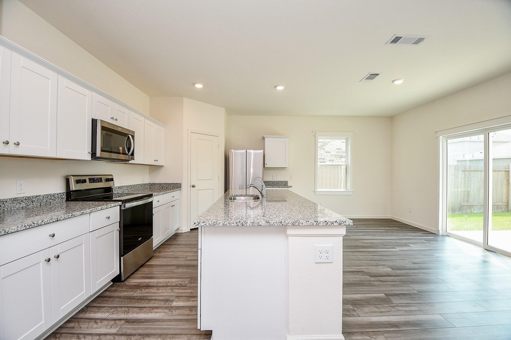 13526 Kinsman Road - Photo 7