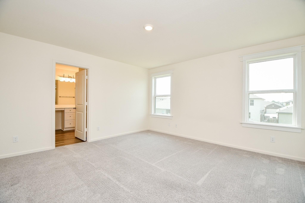 13526 Kinsman Road - Photo 16