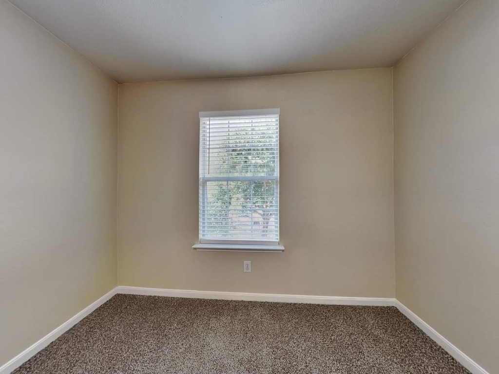 13742 Clarks Fork Drive - Photo 9