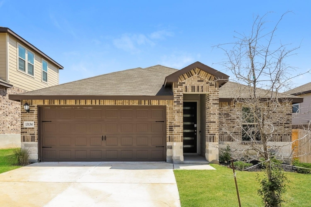 13134 Braxon Pass - Photo 0