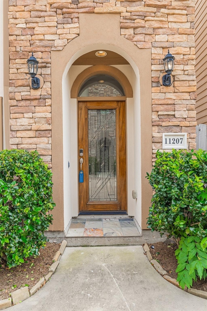 11207 Tramonto Drive - Photo 2