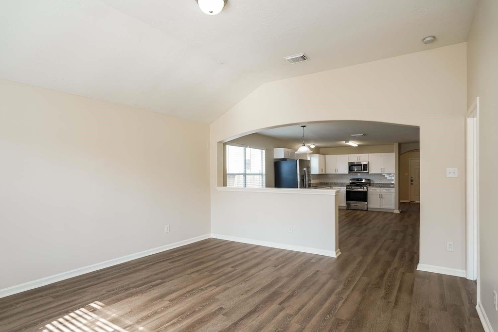 8583 Chaletford Drive - Photo 4