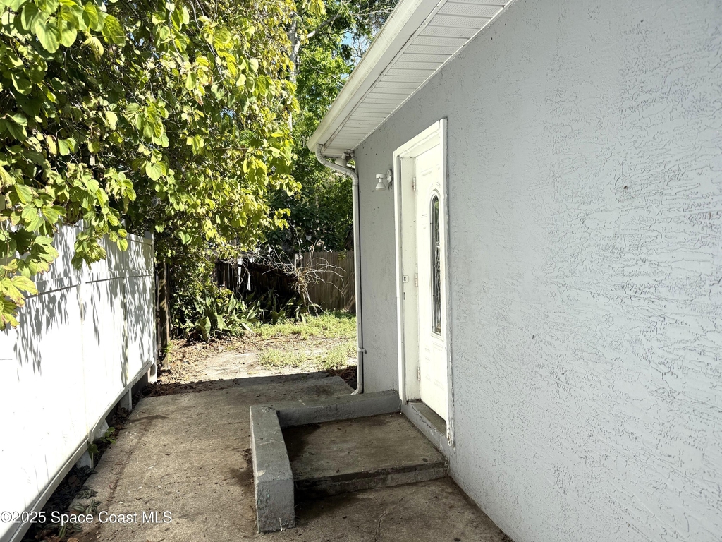 415 S Robbins Avenue - Photo 16