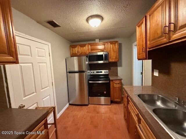 415 S Robbins Avenue - Photo 3