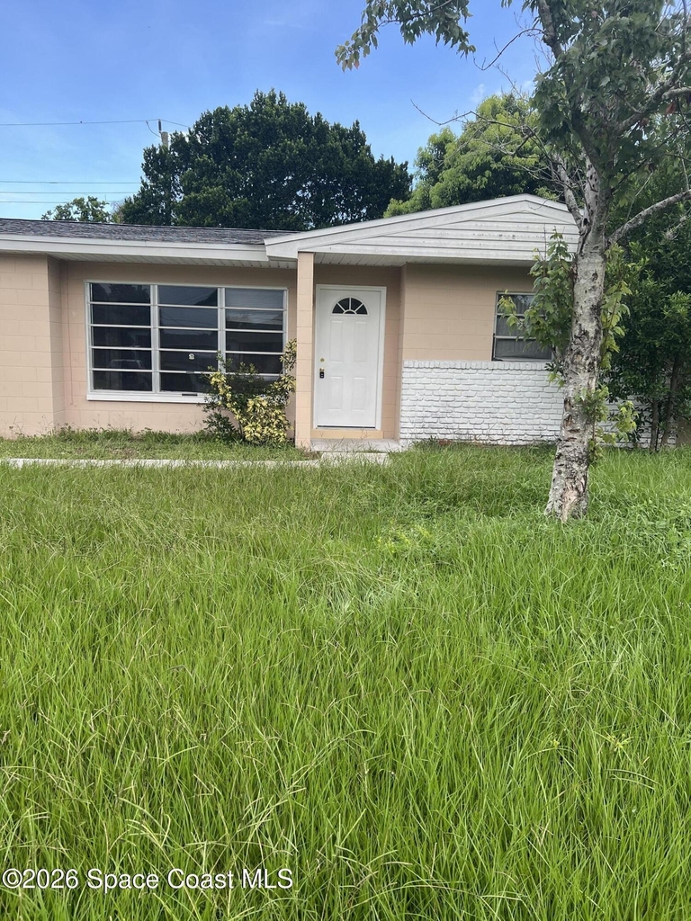 461 Amity Avenue - Photo 2
