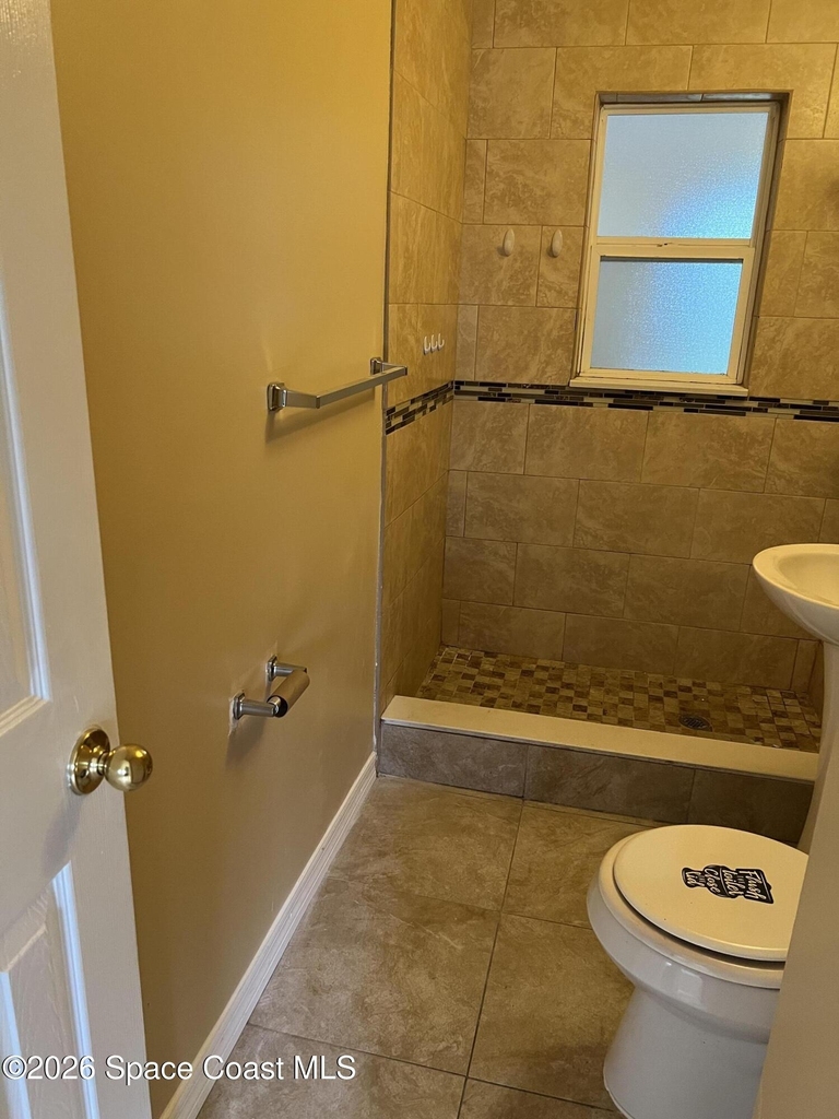 461 Amity Avenue - Photo 12