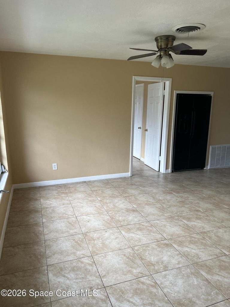 461 Amity Avenue - Photo 5