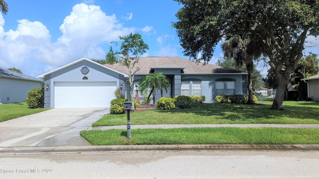 5526 Indigo Crossing Drive - Photo 0