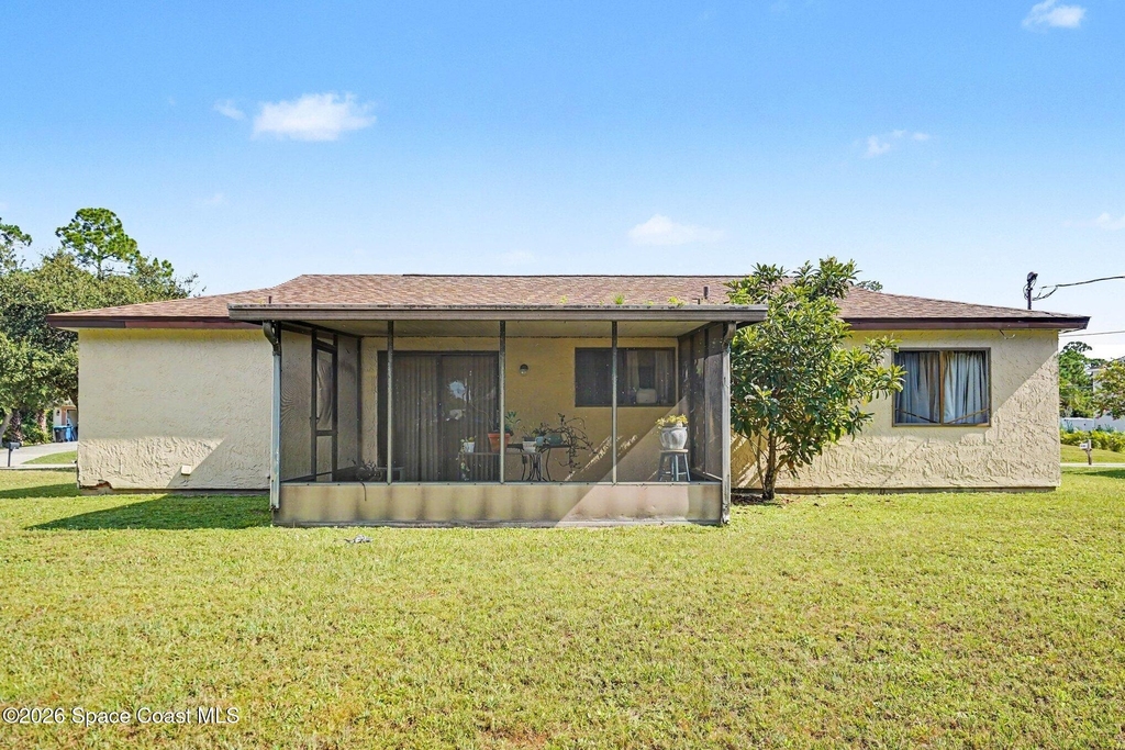 598 Black Horse Street Se - Photo 14