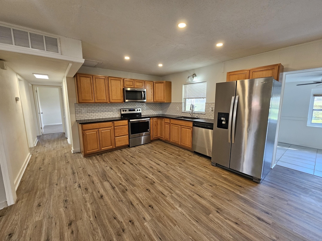 125 Needle Boulevard - Photo 4