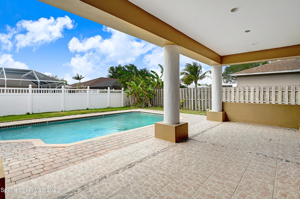 772 Del Mar Circle - Photo 4