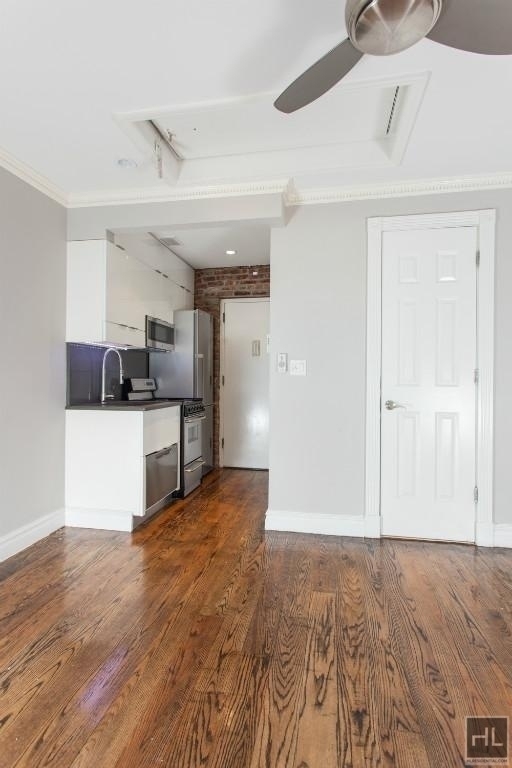 West 14 Street - Photo 2