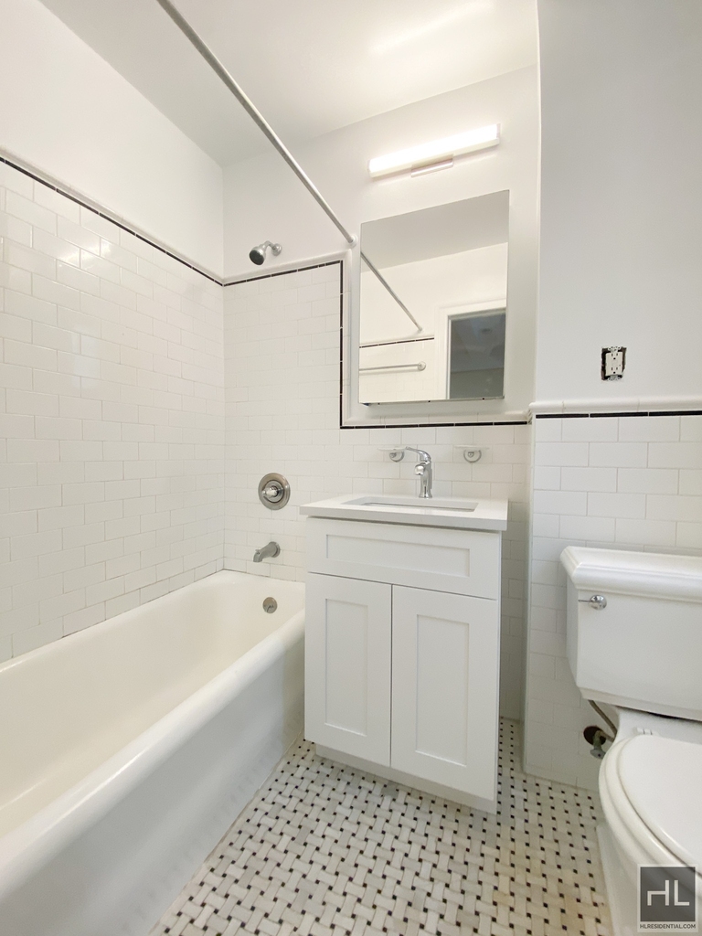 East 80th Street - Photo 5