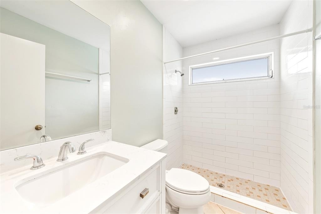 1215 39th Street W - Photo 12