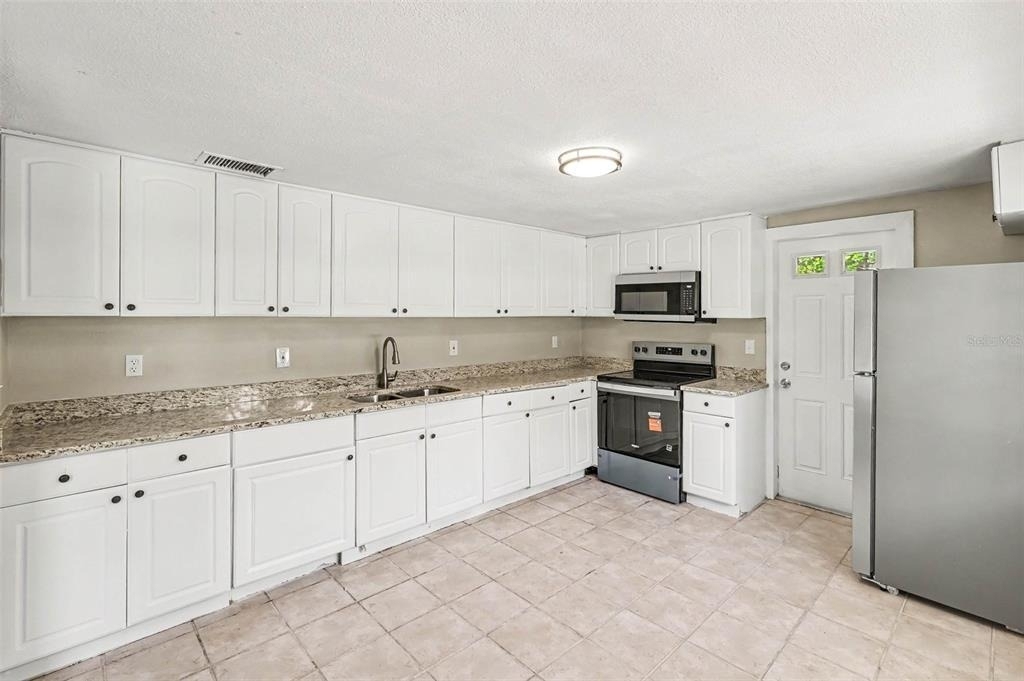 4716 E Linebaugh Avenue - Photo 13