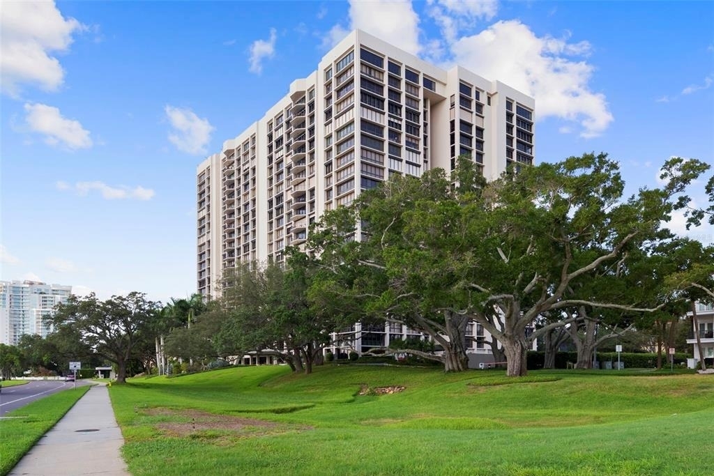 3301 Bayshore Boulevard - Photo 0