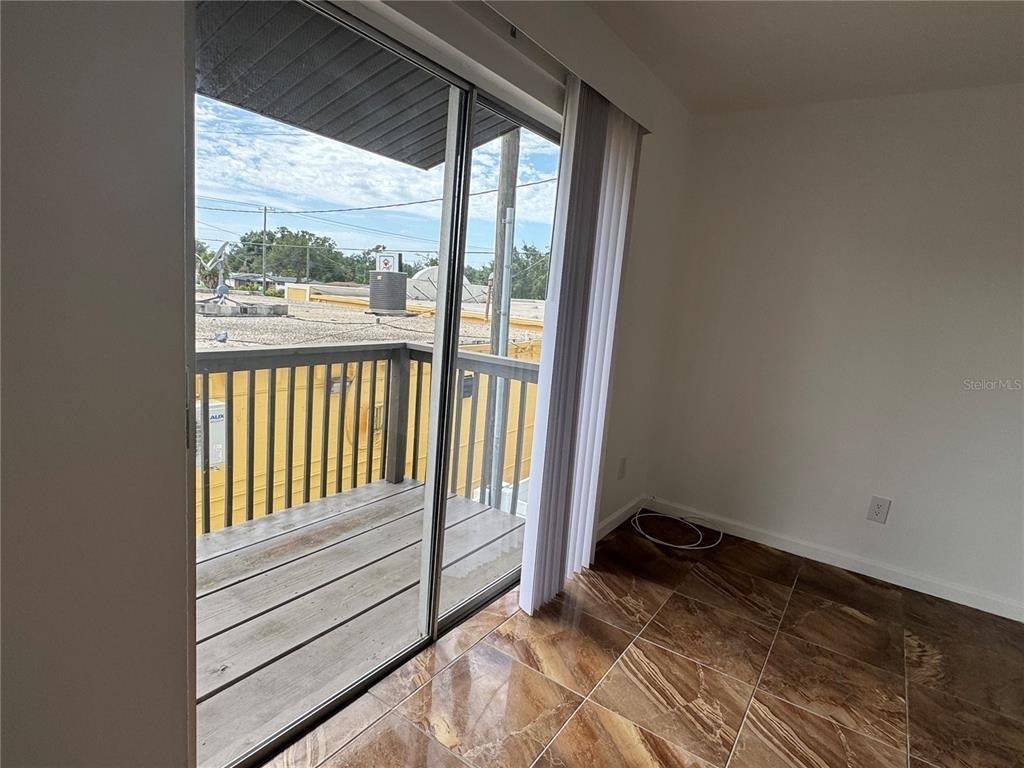 5608 S Manhattan Avenue - Photo 3