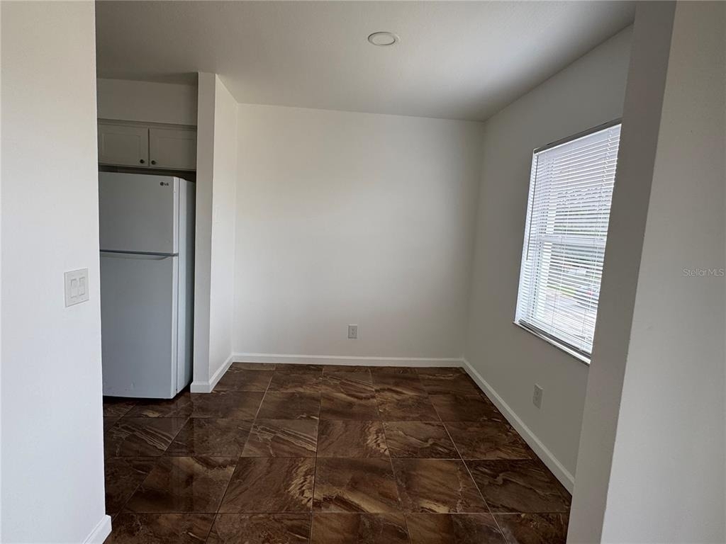 5608 S Manhattan Avenue - Photo 8