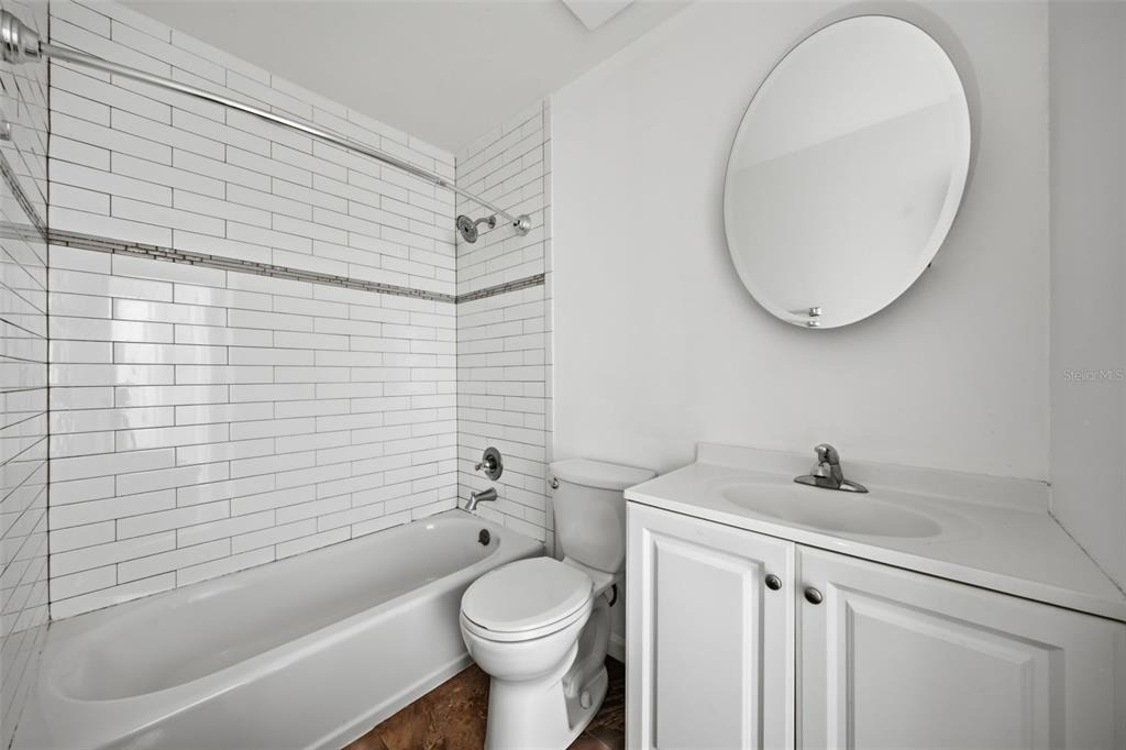 5608 S Manhattan Avenue - Photo 9