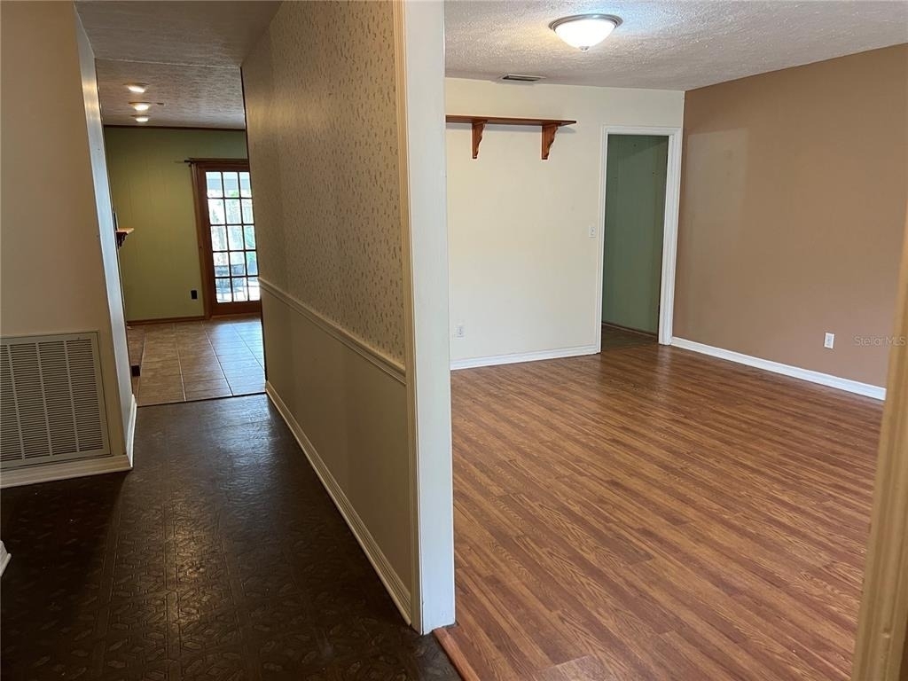 7803 N Whittier Street - Photo 2