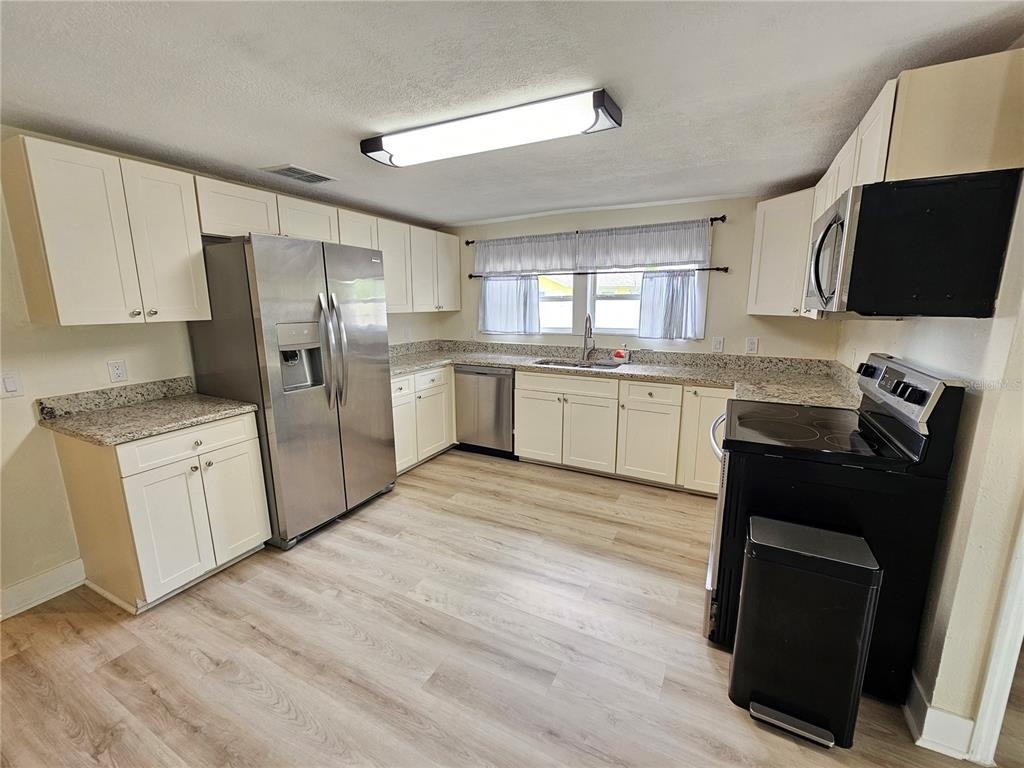 2436 Arapaho Street - Photo 4