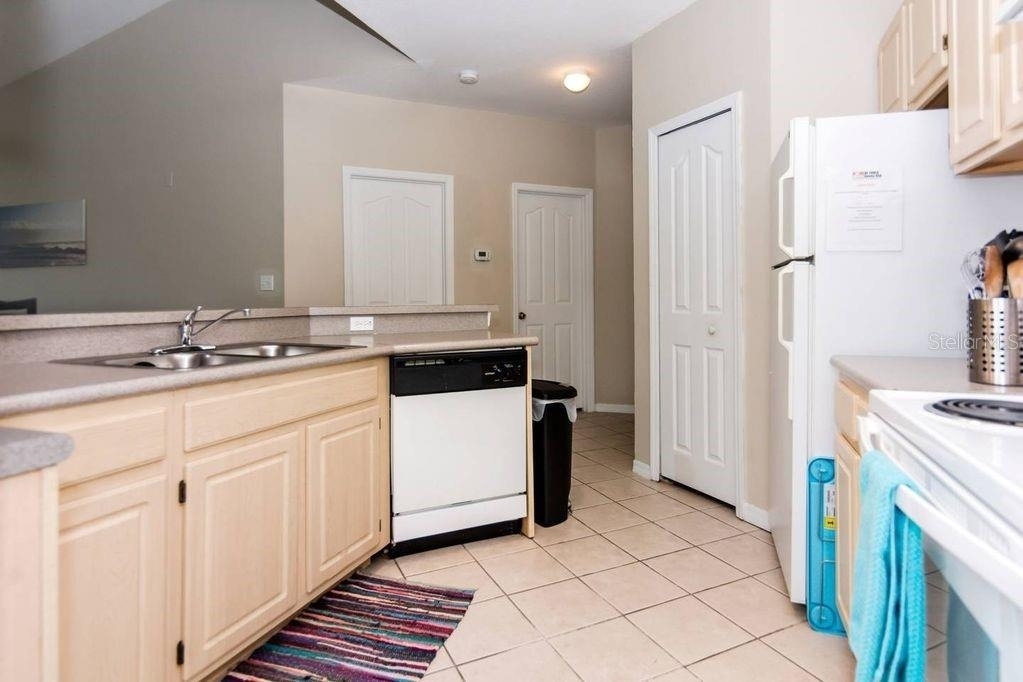 8923 Legacy Court - Photo 7