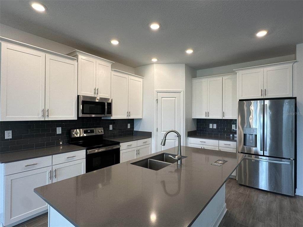 5632 Quiet Palm Loop - Photo 8