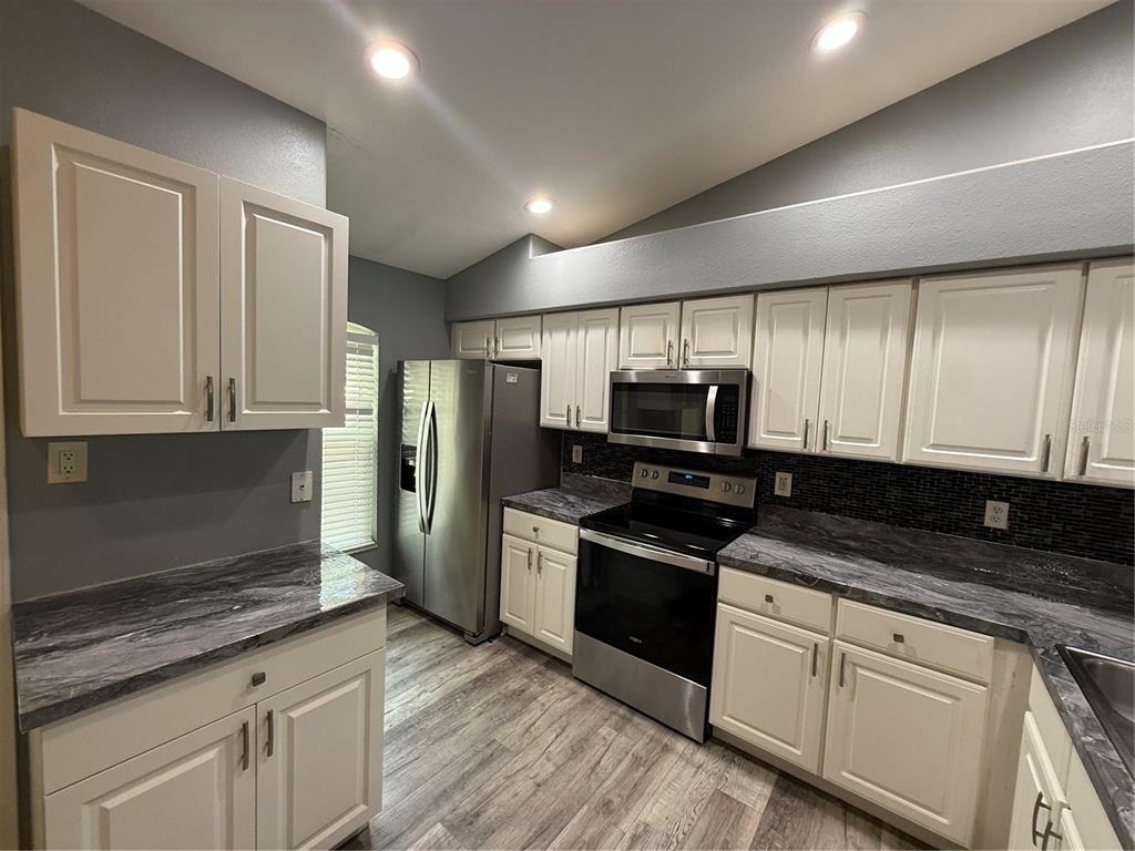 8927 Courtyard Lane - Photo 5