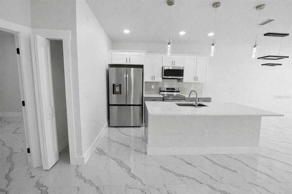 4818 24th Street Sw - Photo 3