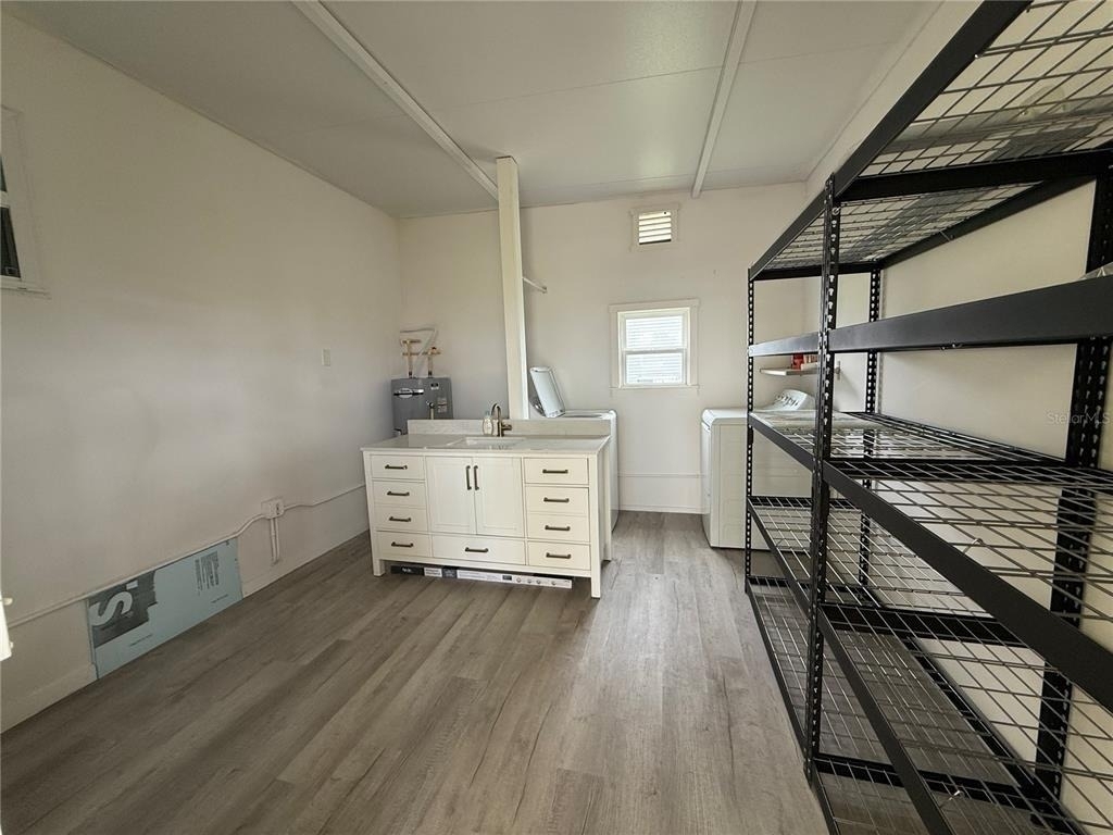 637 Los Altos - Photo 18