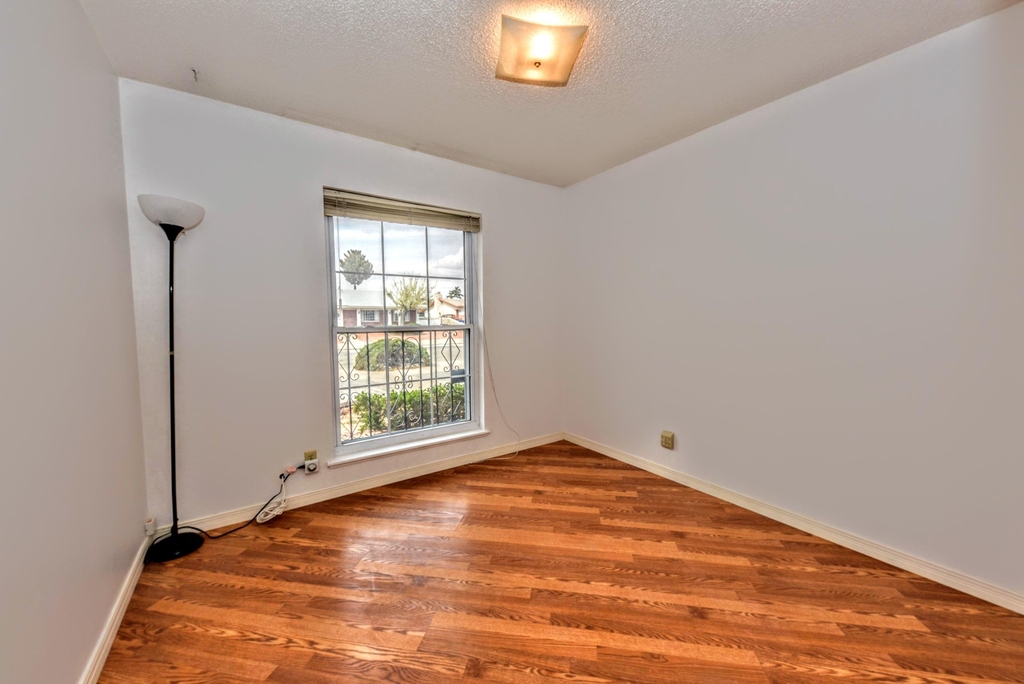 8512 Shaver Drive - Photo 38