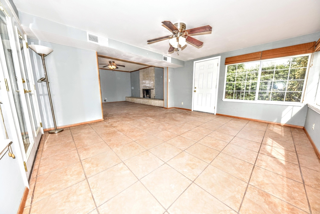 8512 Shaver Drive - Photo 14