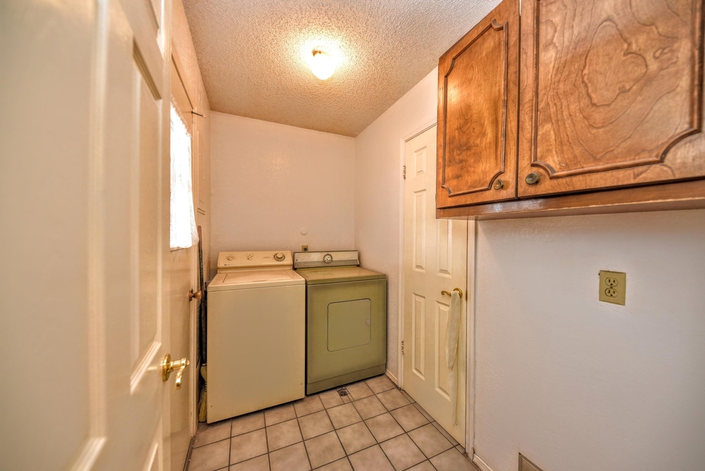 8512 Shaver Drive - Photo 43