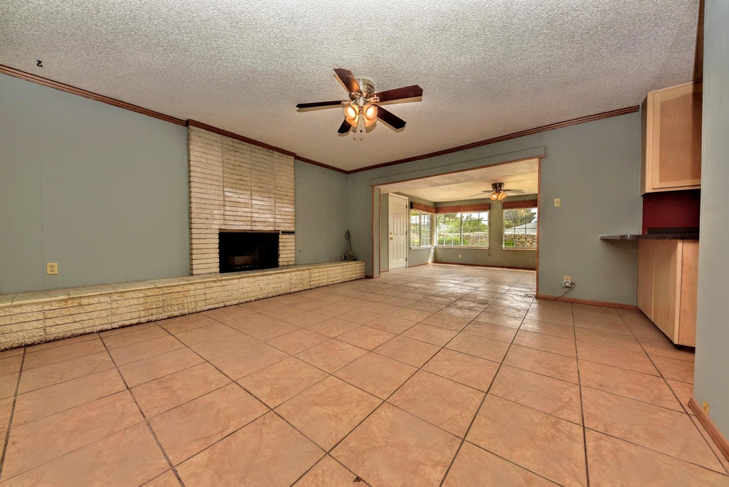 8512 Shaver Drive - Photo 9
