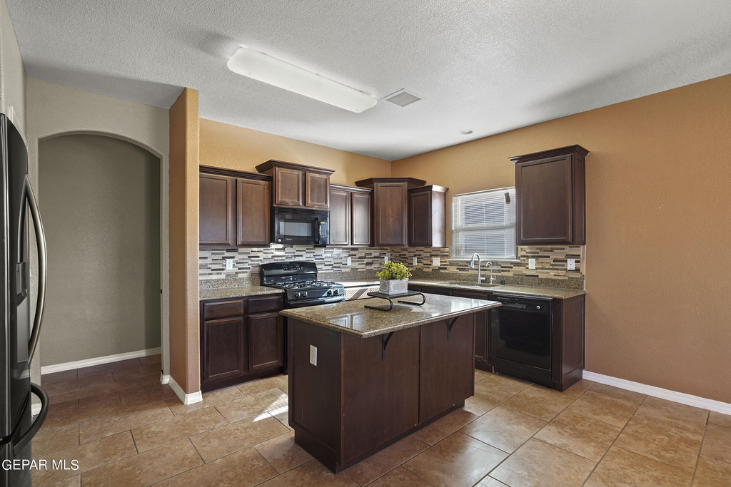 2237 Leafy Point Place - Photo 11