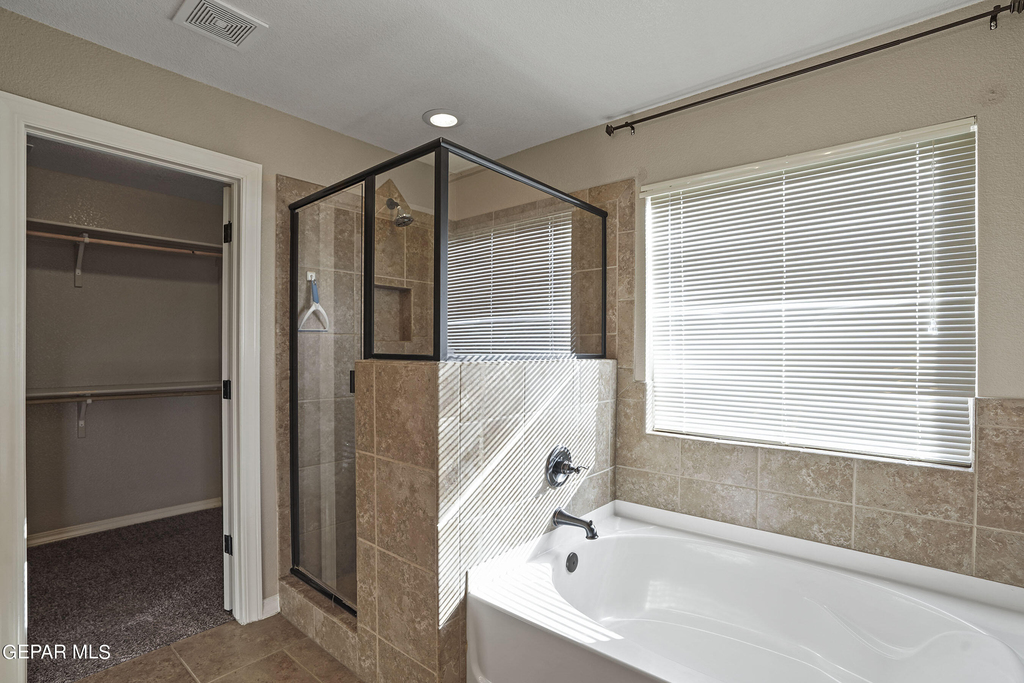 2237 Leafy Point Place - Photo 26