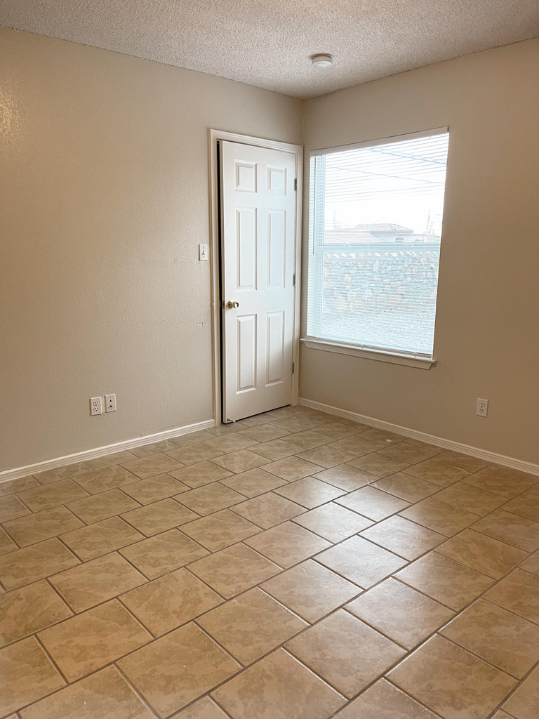 4024 Moonlight Avenue - Photo 9